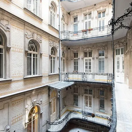 Danube Deluxe Апартаменты *